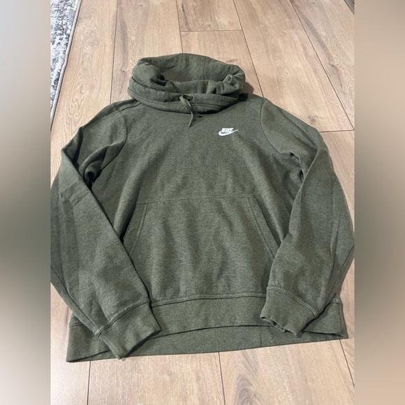 Nike Tops - Nike Hoodie